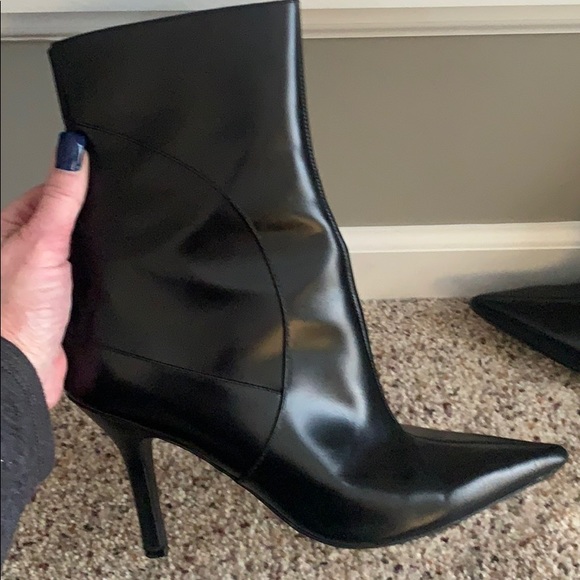 Nine West black boots without box. - Picture 2 of 5